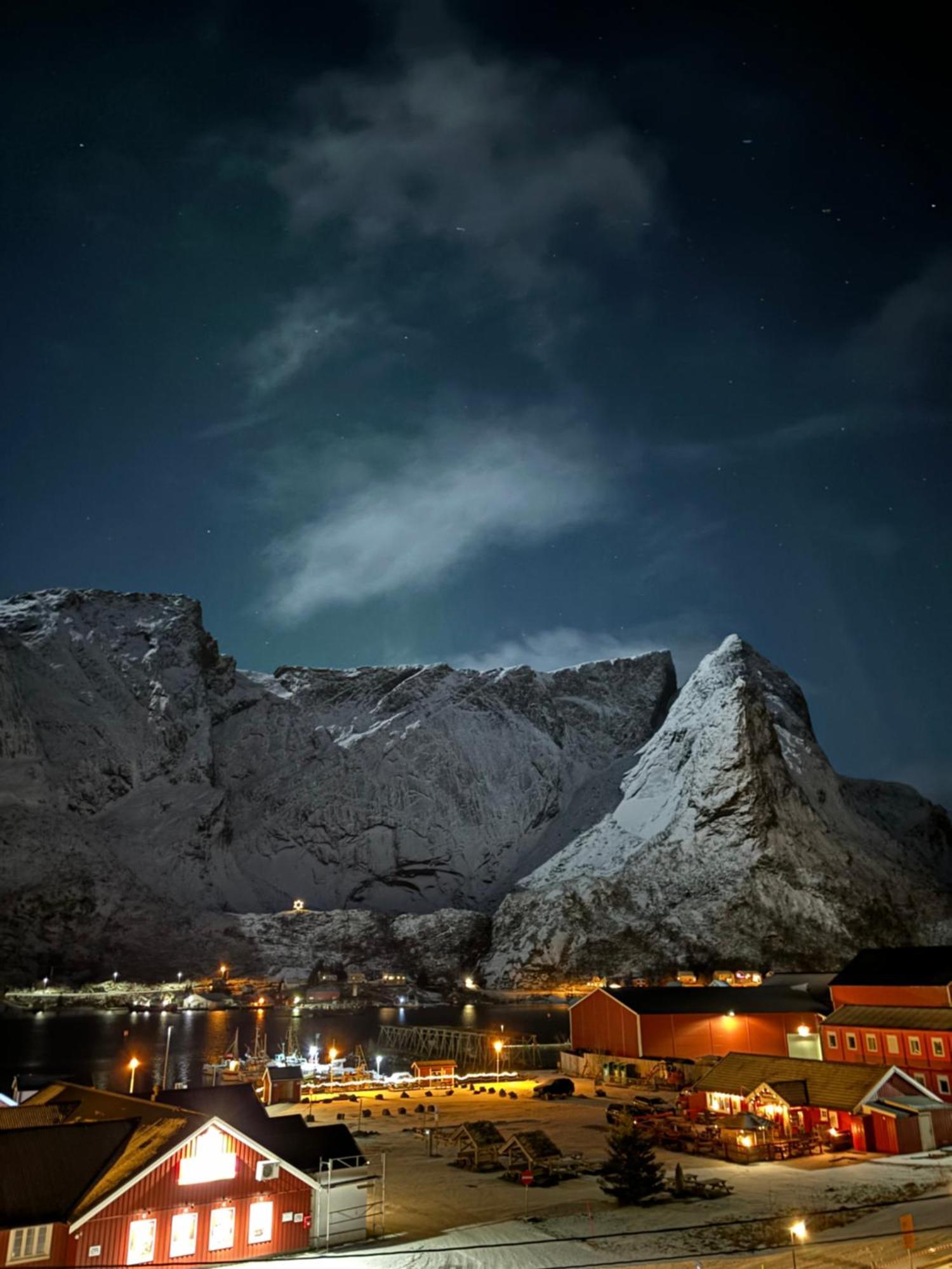 Lofoten Bed & Breakfast Reine - Rooms & Apartments Экстерьер фото