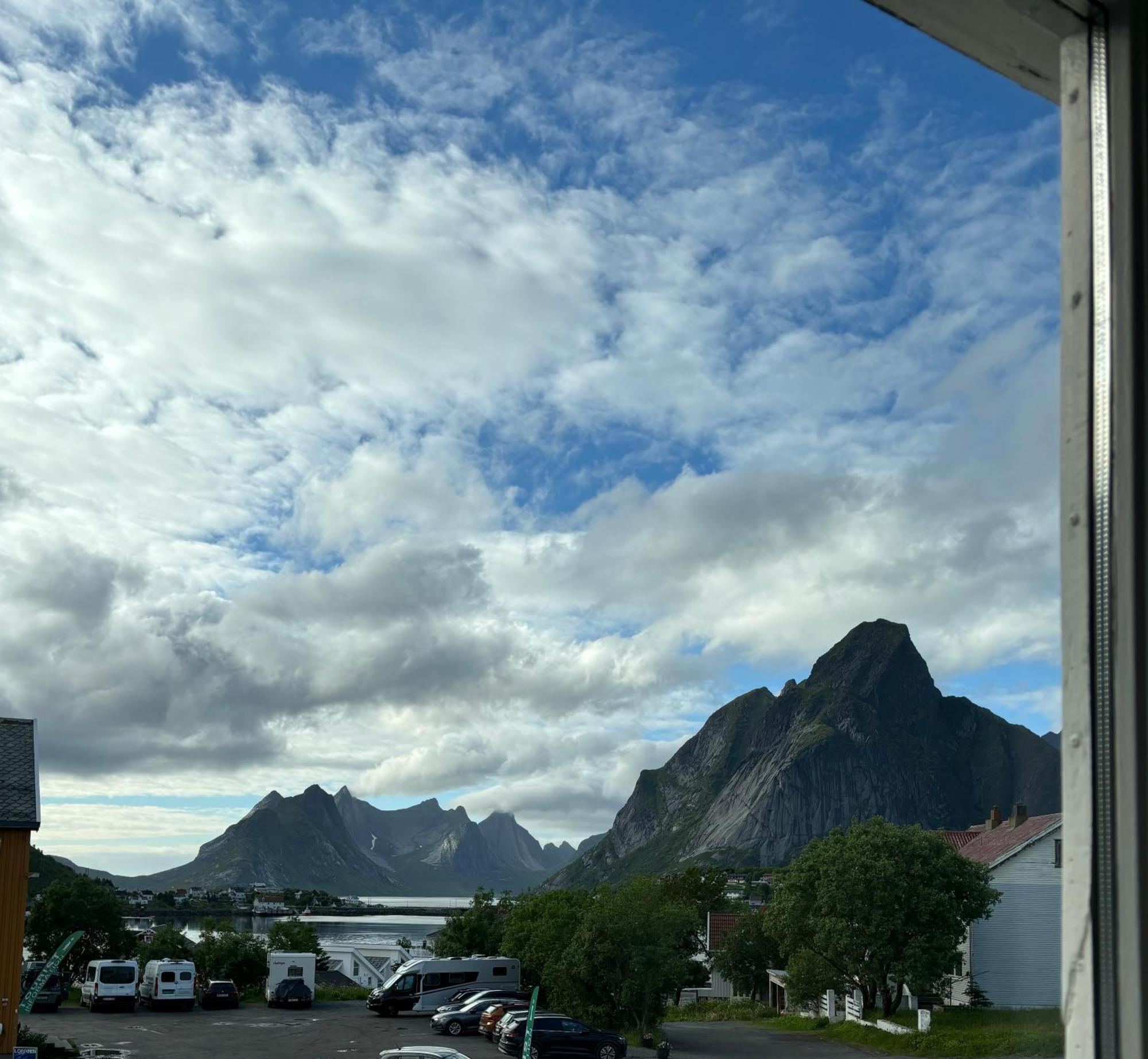 Lofoten Bed & Breakfast Reine - Rooms & Apartments Экстерьер фото