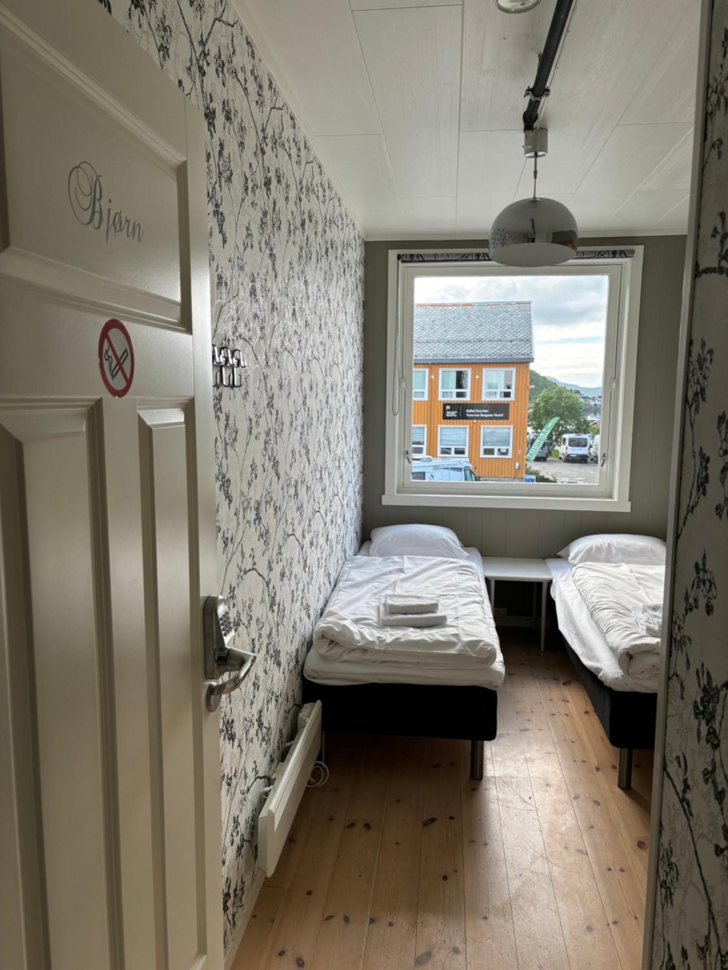 Lofoten Bed & Breakfast Reine - Rooms & Apartments Экстерьер фото