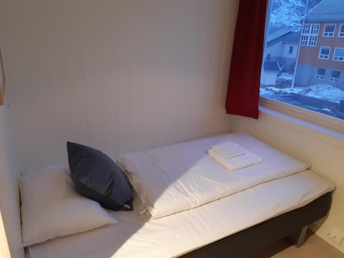 Lofoten Bed & Breakfast Reine - Rooms & Apartments Экстерьер фото